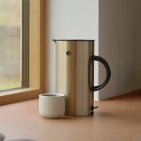 EM77 Elkedel, brushed brass 1,5l